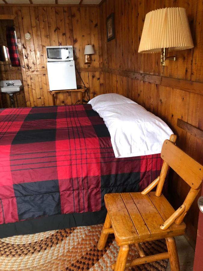 Firehouse Inn Saint Ignace Kültér fotó