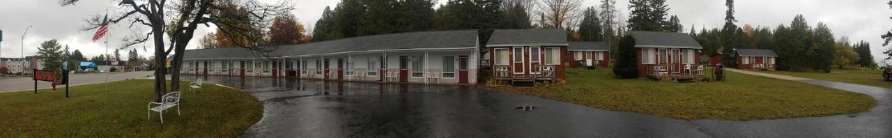 Firehouse Inn Saint Ignace Kültér fotó